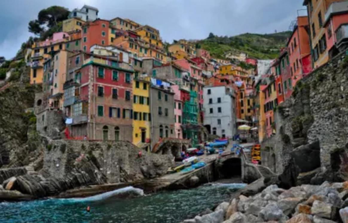 Colombo 181 Hotel Riomaggiore Luaran gambar